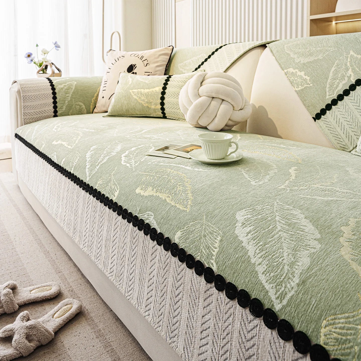 Coverfect Sofa Mat - Leaf Chenille